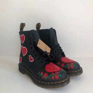 dr martens pascal hearts